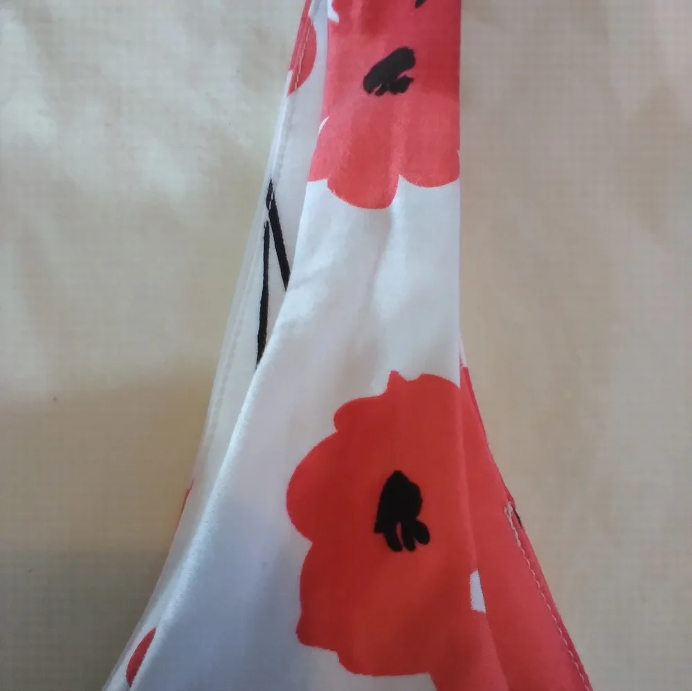 Bustin Loose Floral Sleeveless Dress - Red and White Flarred Size 16 - Picture 7 of 8